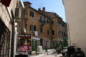 Rooms by the sea Split - 6973, Split